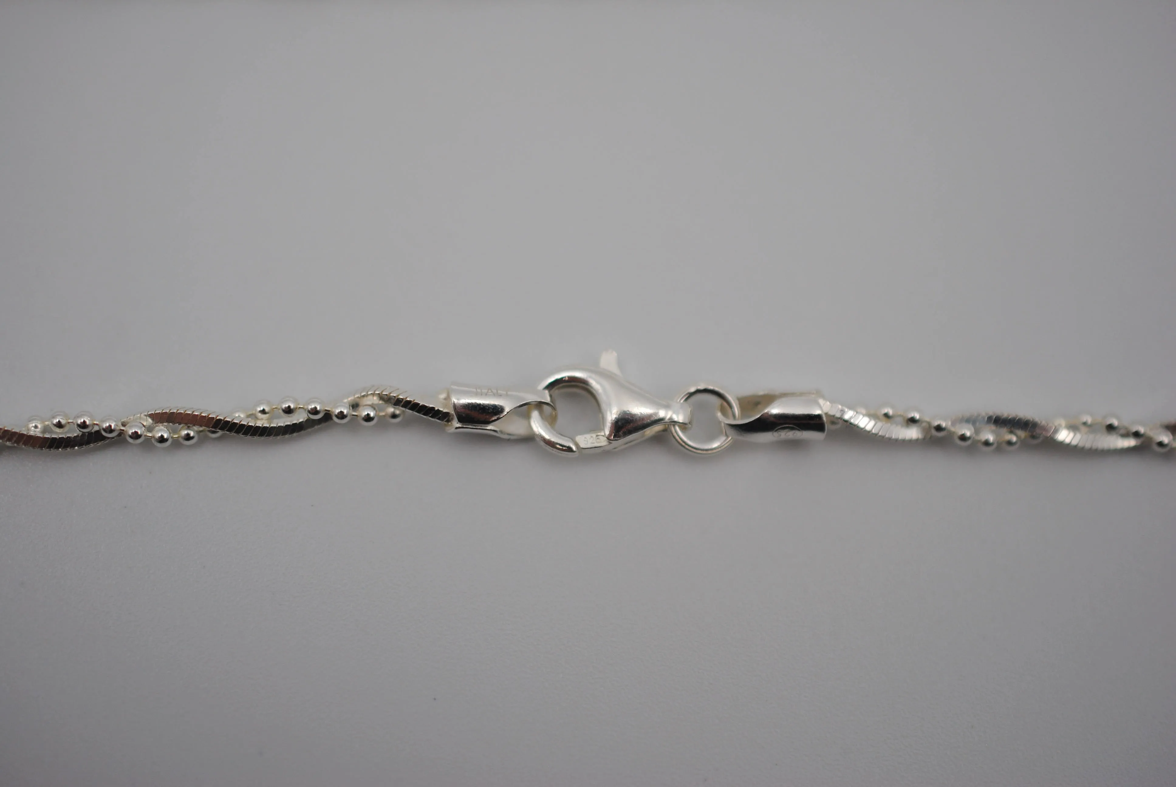 Twisted Box Snake and Ball Chain