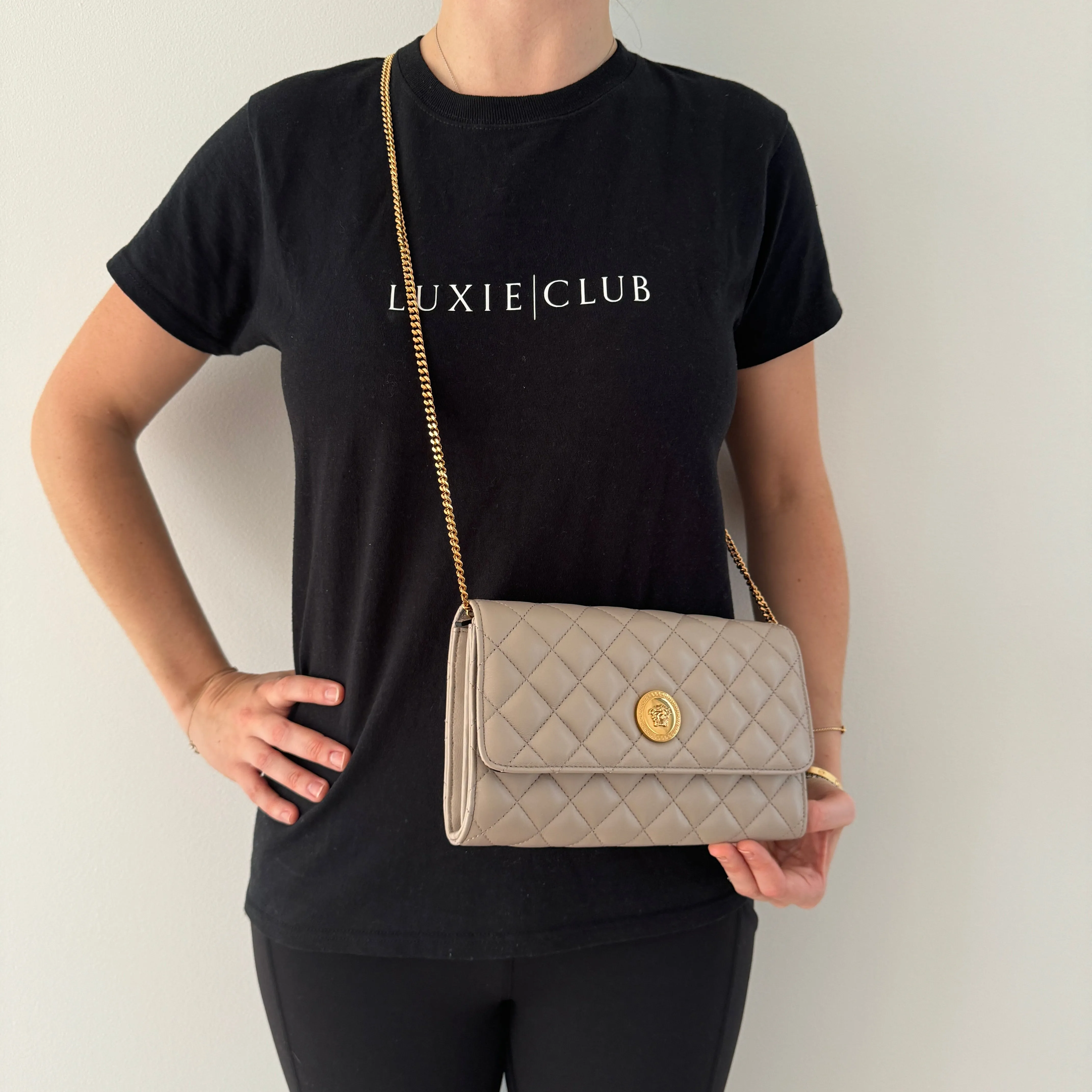 Versace La Medusa Wallet On Chain