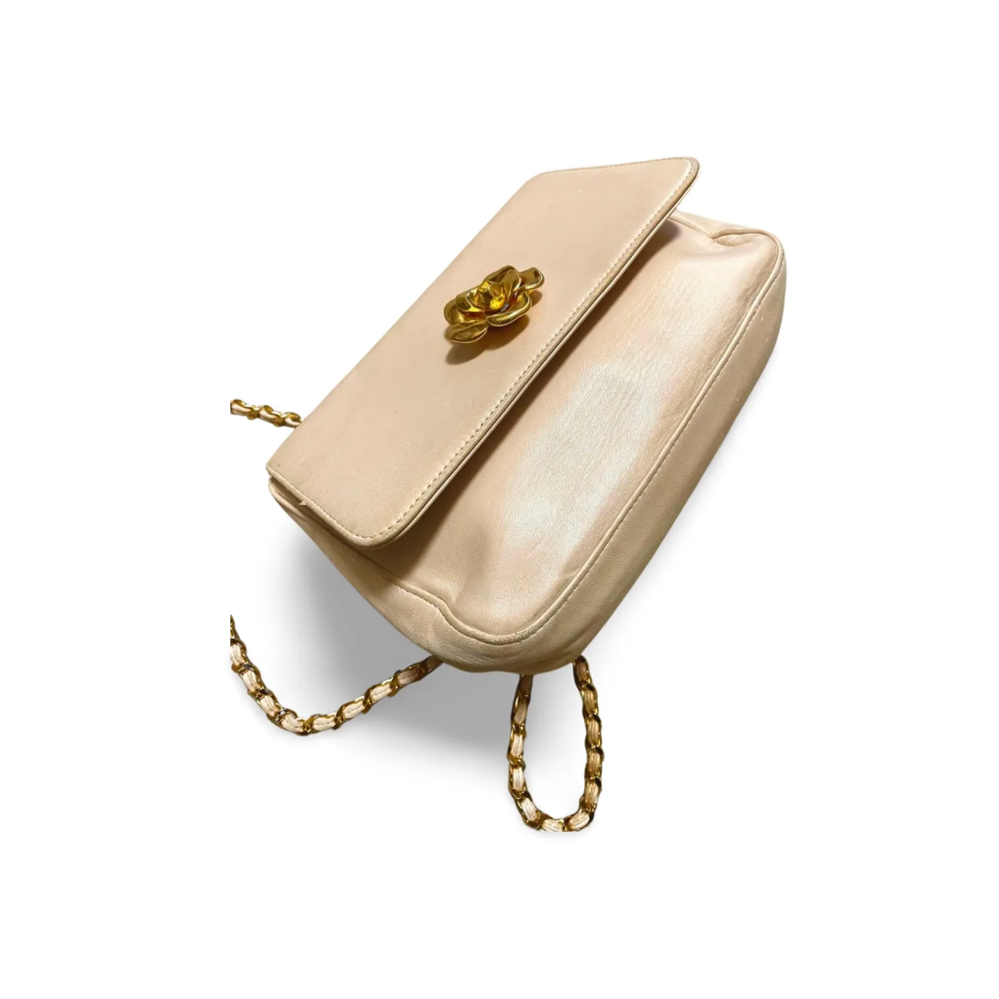 Vintage CHANEL pale pink beige lambskin chain shoulder bag with golden camellia flower motif on flap. Hard-to-find, Rare purse. 060903ac1