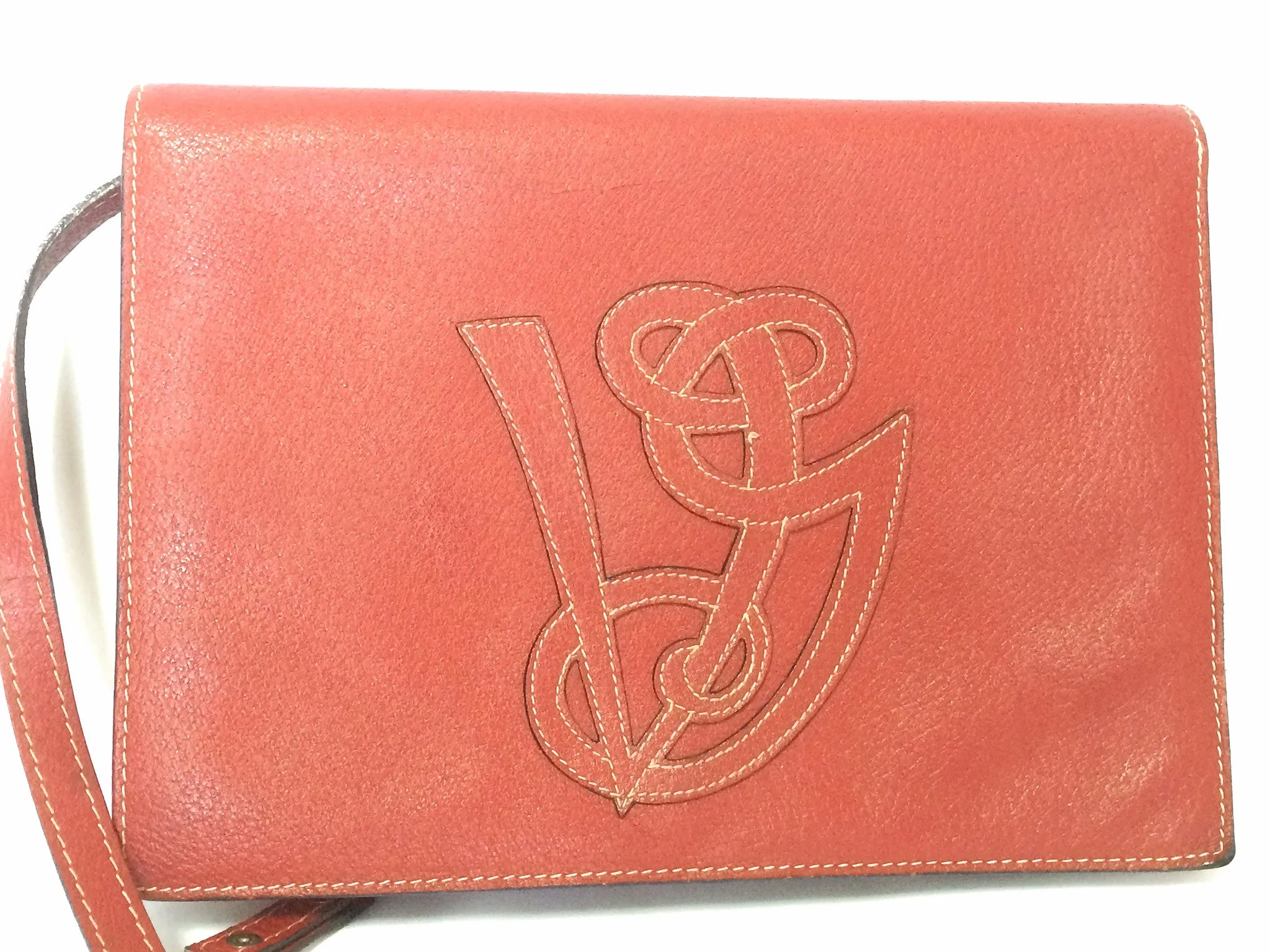 Vintage Valentino Garavani red pigskin shoulder clutch bag with unique logo stitch mark.