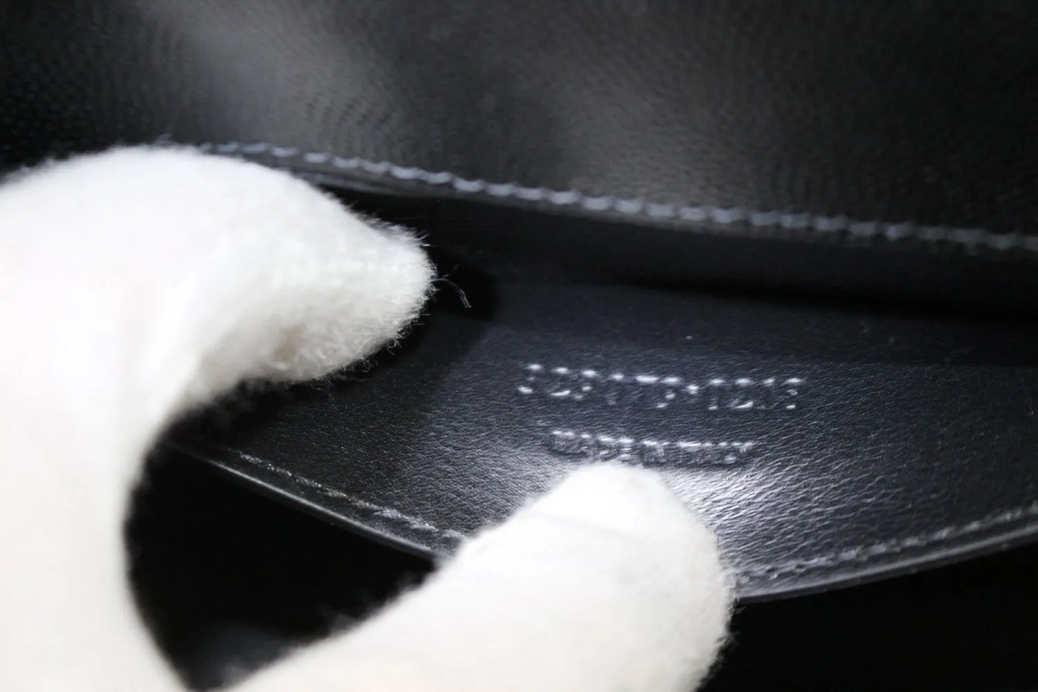 YVES SAINT LAURENT Kate Black Leather Clutch